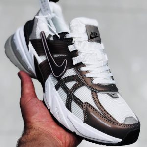 کتونی نایک وی تو کی ران  NIKE V2K RUN  درجه یک 