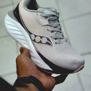 خرید اینترنتی کفش Saucony Triumph 