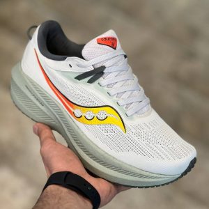 کفش Saucony Triumph 21 مناسب دویدن