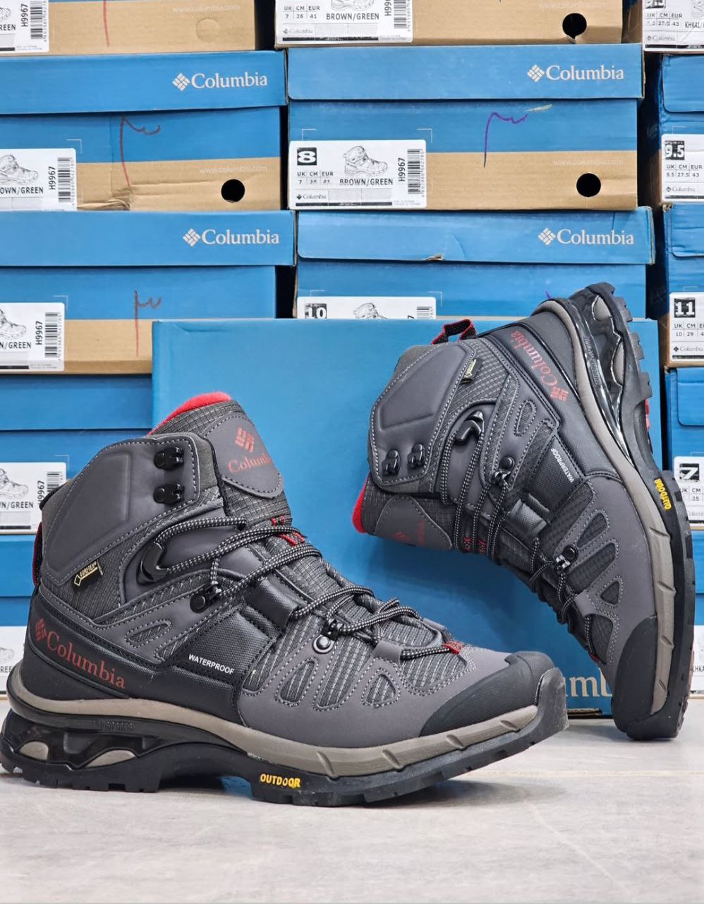 نمای کلی کفش ترکینگ Columbia Waterproof