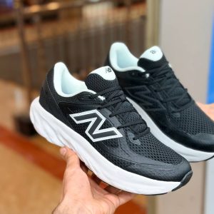 New Balance Fresh Foam  با زیره نرم و سبک