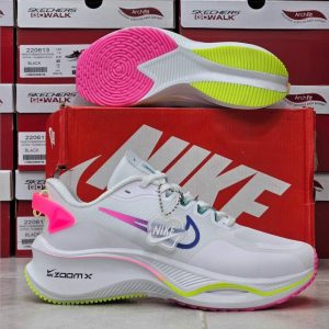 کتونی حرفه‌ای Nike ZoomX مخصوص دویدن جاده‌ای
