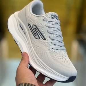 کفش راحتی اسکیچرز Max Run مناسب استفاده روزانه