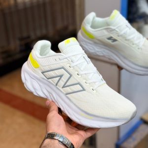 جزئیات بدنه و آرم NB در مدل 1080 v13