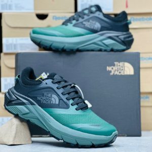 کفش The North Face تریل هایکینگ با زیره مقاوم و چسبندگی بالا