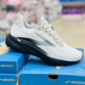 کفش Brooks Ghost 17 نمای جلو