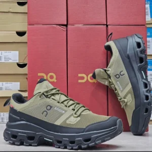 کفش آن رانینگ کلادراک لو ضدآب (On Running Cloudrock Low Waterproof)