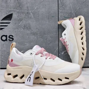 3️⃣ زیره کفش Cloudtilt 2 LOEWE با فناوری جذب ضربه CloudTec