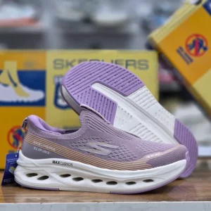 اسکیچرز Max Cushioning زنانه   – راحتی و سبک برای پیاده‌روی و روزمره