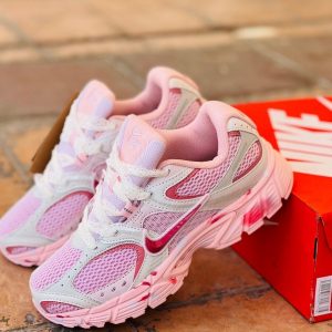 کتونی نایک  V5 RNR | کیفیت ممتاز  – راحتی، دوام و استایل در یک قدم